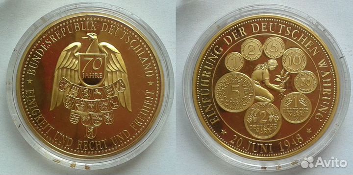 Австралия.О-ва Кука. фрг. гдр. Настольные медали