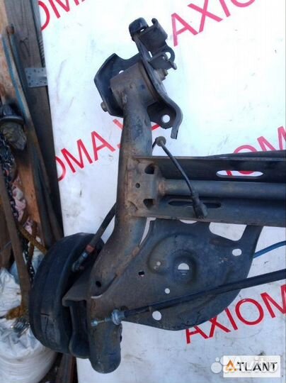 Балка подвески задний nissan cube