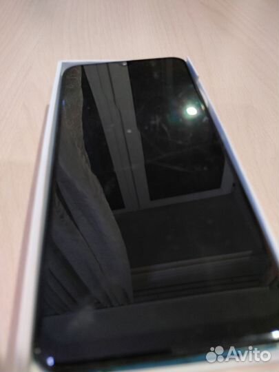Samsung Galaxy A50, 4/64 ГБ