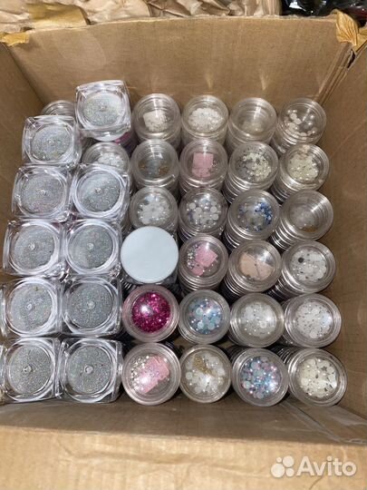 Уркашение и блёстки для маникюра