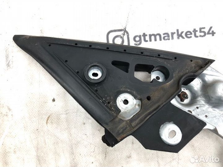 Уголок двери передний правый Subaru Forester SG5