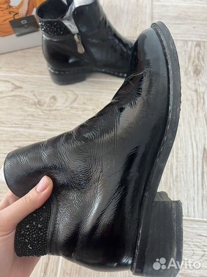 Ботинки женские