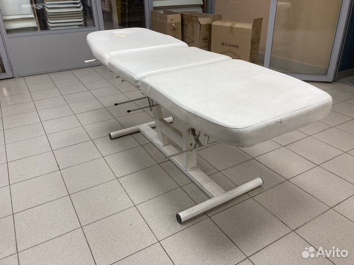 Кушетка для наращивания ресниц/педикюра