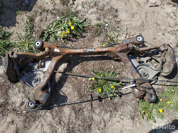 Балка задняя Audi A4 8E cabrio