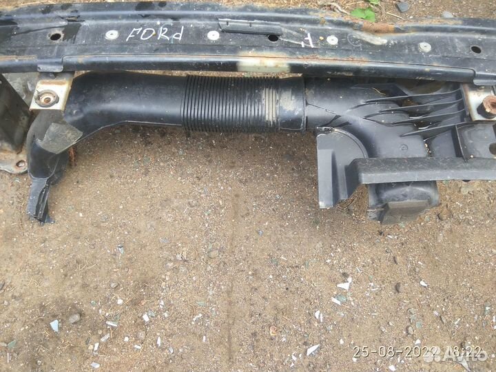 Воздухозаборник на Форд Мондео 4 2012 год