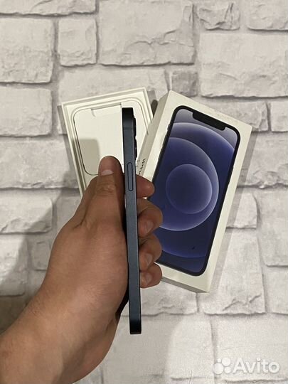 iPhone 12, 64 ГБ