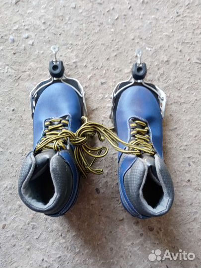 Лыжные ботинки размер 32