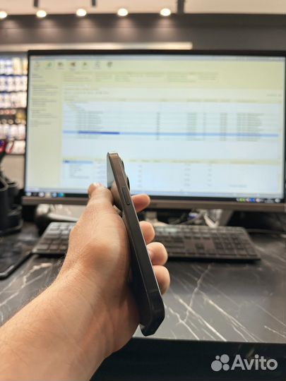 iPhone 15 Pro, 128 ГБ