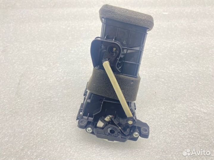 Дефлектор воздушный передний левый Hyundai Sonata