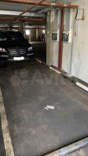 Машиноместо, 30 м²