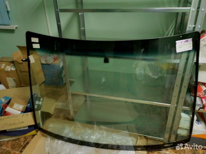 Стекло переднее