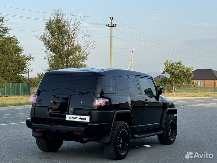 Toyota FJ Cruiser 4.0 AT, 2022, 28 000 км