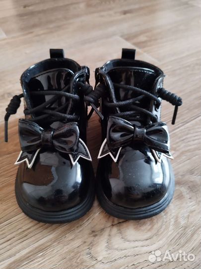 Ботинки на девочку 19