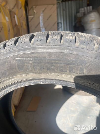 Pirelli Ice Zero 275/50 R20