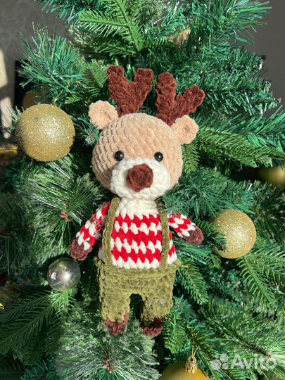 Вязаная игрышка Рождественский Олень