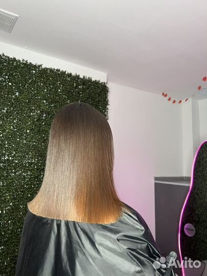 Модель на ботокс волос