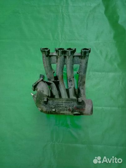 Впускной коллектор VW Passat B5 1,6л 1996-2001