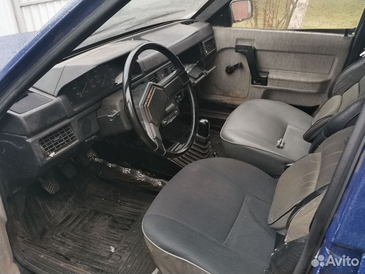 Москвич Святогор 1.7 МТ, 2000, битый, 300 000 км