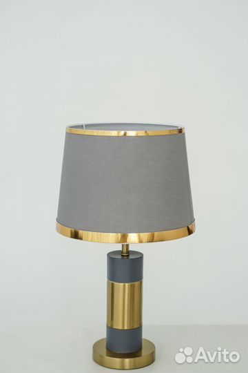 Лампа настольная дизайнерская в гостиную, спальню