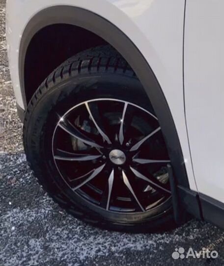 Зимние колеса на дисках 225/65/17 Nokian
