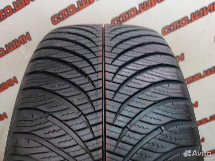 Goodyear Vector 4Seasons Gen-2 235/45 R17 97Y