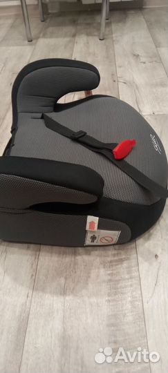 Детский бустер автомобильный
