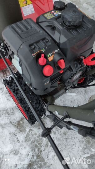 Снегоуборщик бензиновый самоходный бу