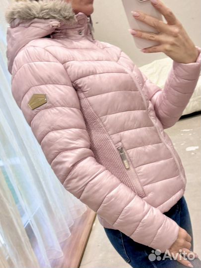 Пуховик розовый короткий с капюшоном горнолыжный