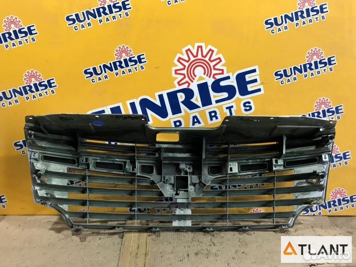 Решетка радиатора nissan elgrand