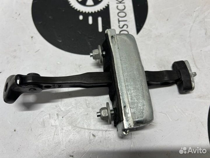 Ограничитель двери передний Land Rover Range Rover