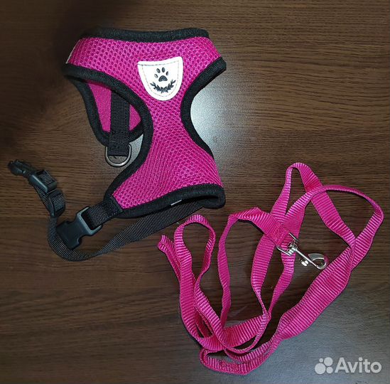 Шлейка с поводком для маленьких собак