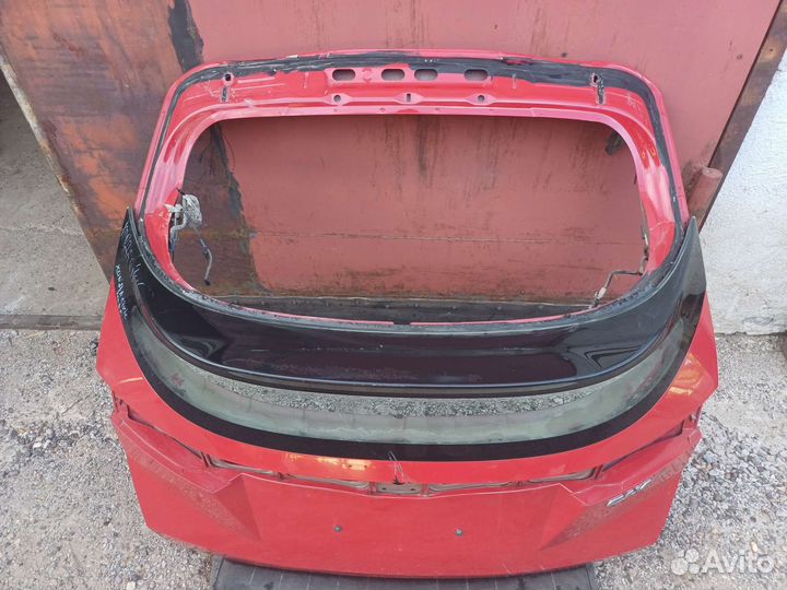 Крышка багажника на Хонду цивик5д 2008г