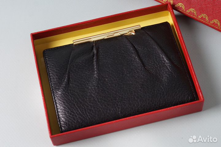 Новая женская обложка для автодокументов Cartier н