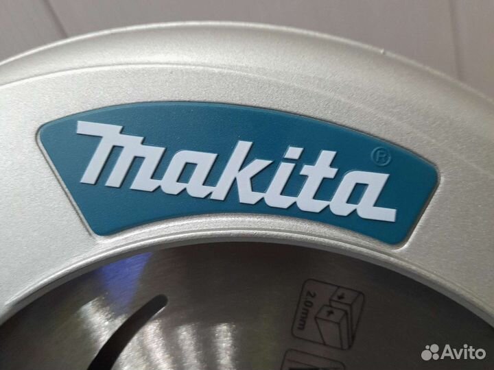 Дисковая пила Макита
