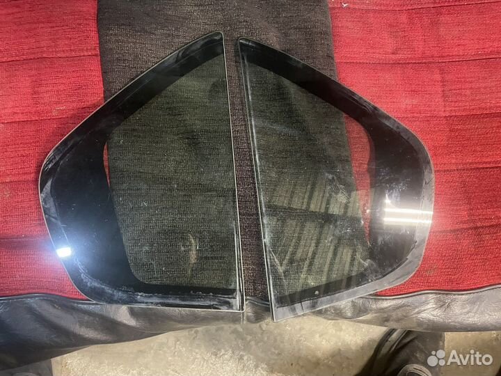 Форточка задняя Рено Логан 2