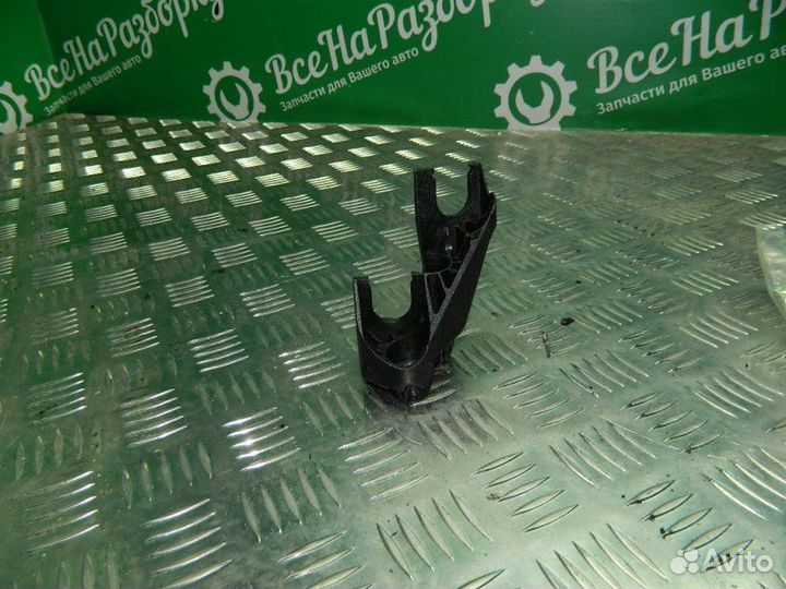 Кронштейн крепления троса Лада Largus
