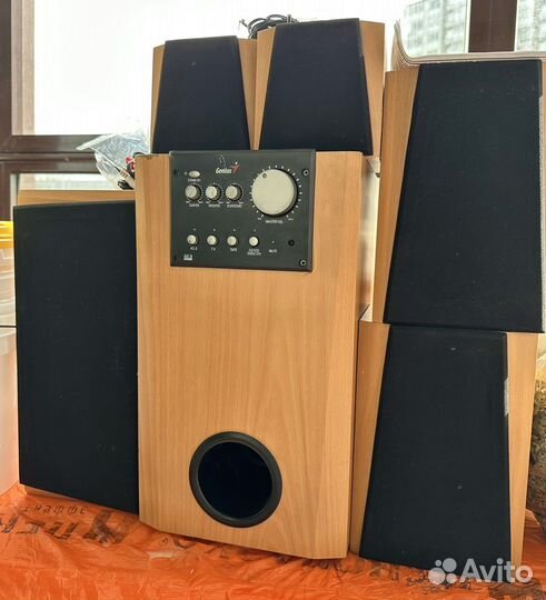 Сабвуфер/аудиосистема с колонками Genius SW-5.1