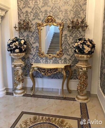 Консоль с зеркалом