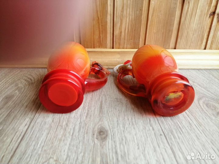 Кружки сувенирные цветное стекло красный май СССР