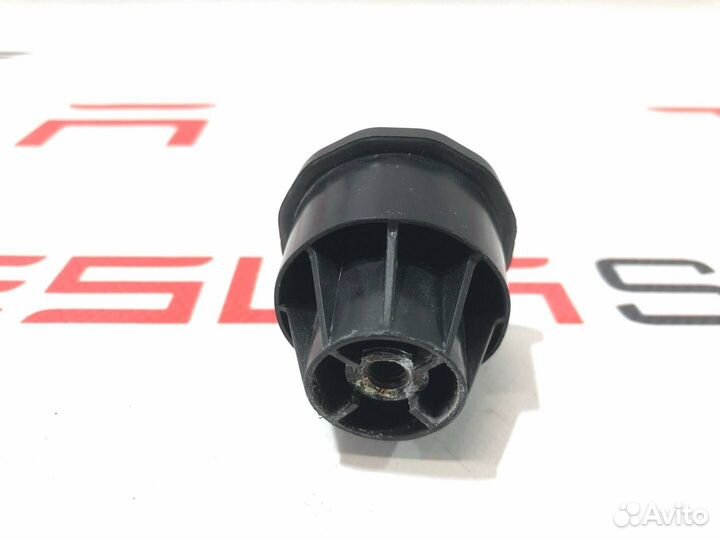 Упор крышки багажника Tesla Model X рест. 2022