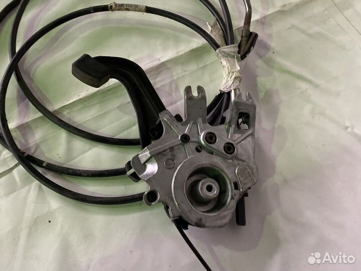 Педаль стояночного тормоза Мерседес гл мл 164