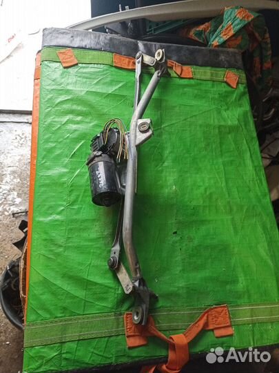 Ауди А4 Б5 трапеция стеклоочистителя в сборе