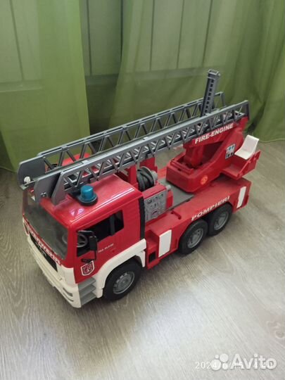 Пожарная машина игрушка