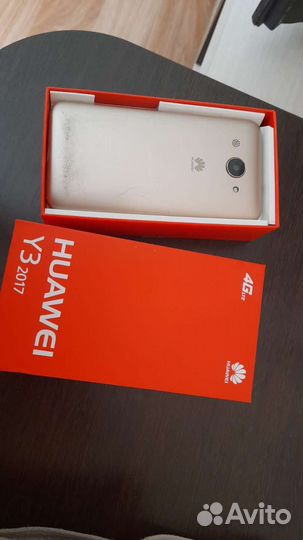 Телефон Huawei Y3 2017
