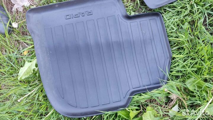 Автомобильные коврики Skoda Rapid