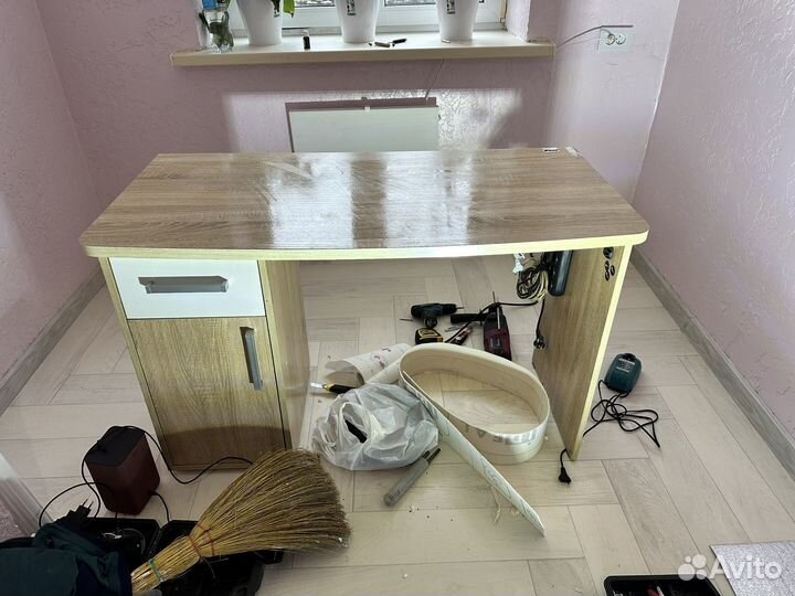 Письменный стол