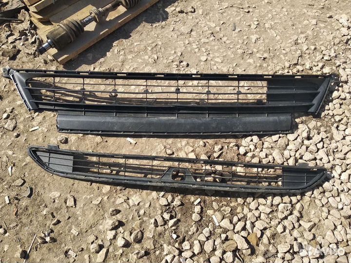 Накладка птф левая Тойота Рав4 са40