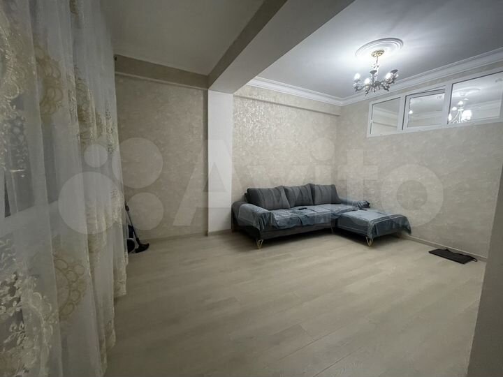 2-к. квартира, 60 м², 4/12 эт.