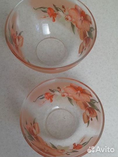 Набор стеклянных салатников, пиал