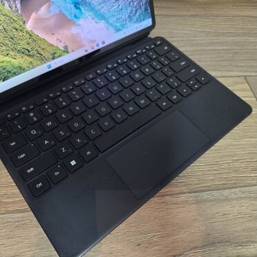 Huawei matebook E Go Snapgragon 8 GEN3 16GB 256SSD